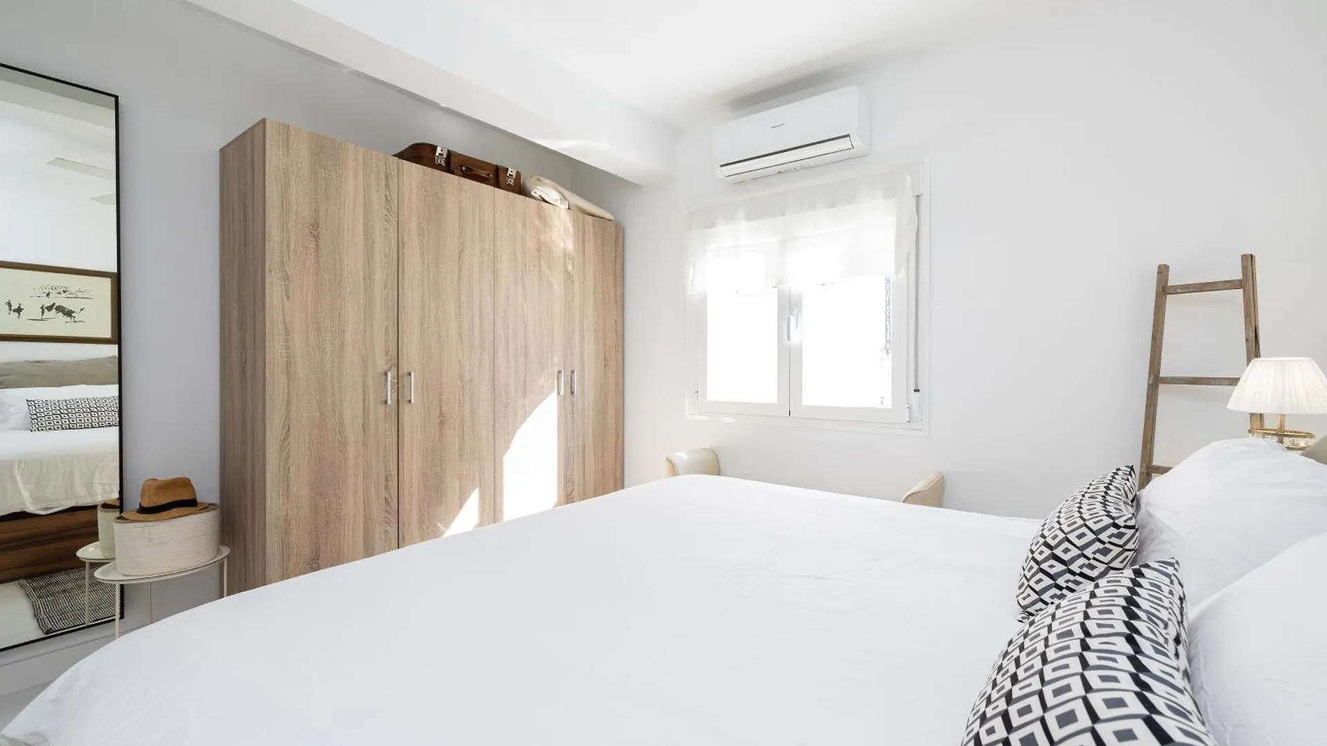 Apartment Las Flores Marbella Centro By Aora Stay